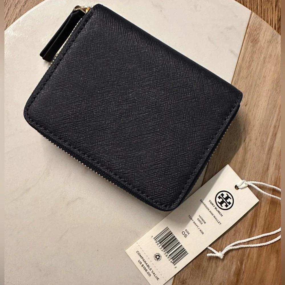 NWT! NEW! Tory Burch Emerson Compact Wallet Navy with Gold logo Women Leather